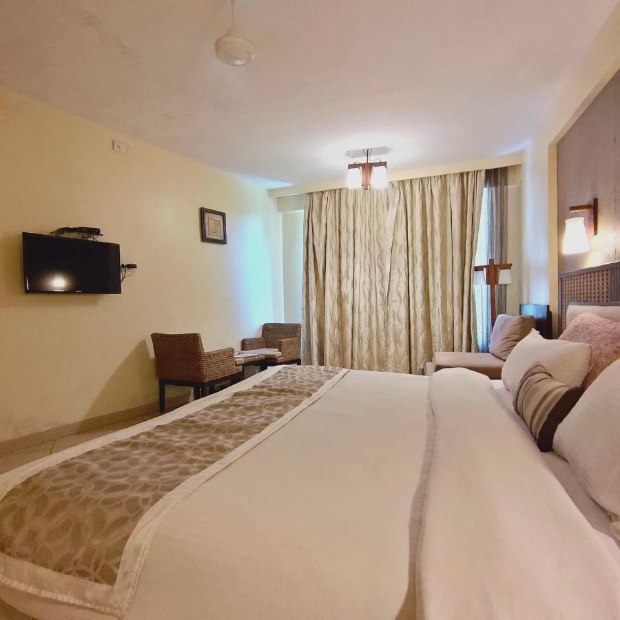 Silverador Resort Thane Eksteriør bilde