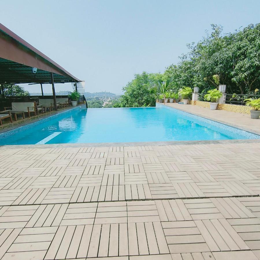 Silverador Resort Thane Eksteriør bilde